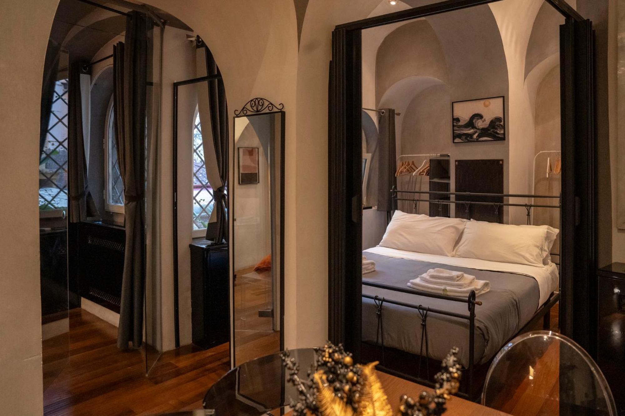 Domus Ciancaleoni - Colosseum - Rione Monti Rome Luaran gambar